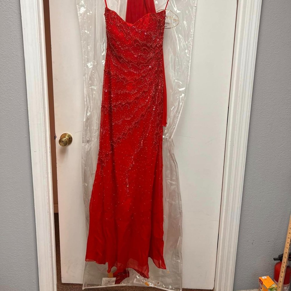 Strapless, red prom dress